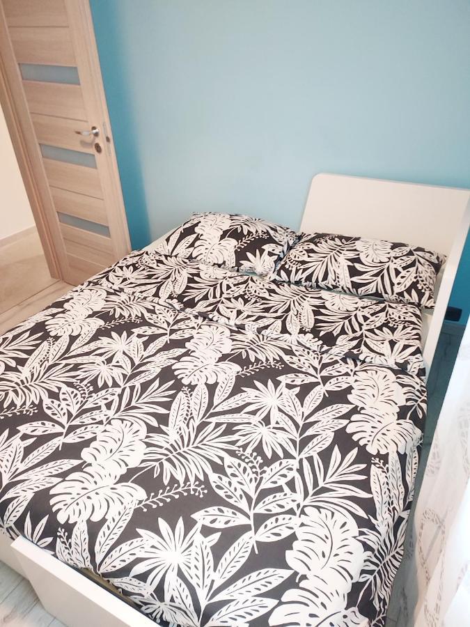 Holiday House Savona Bagian luar foto